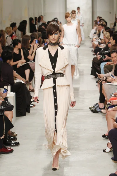 Look 43